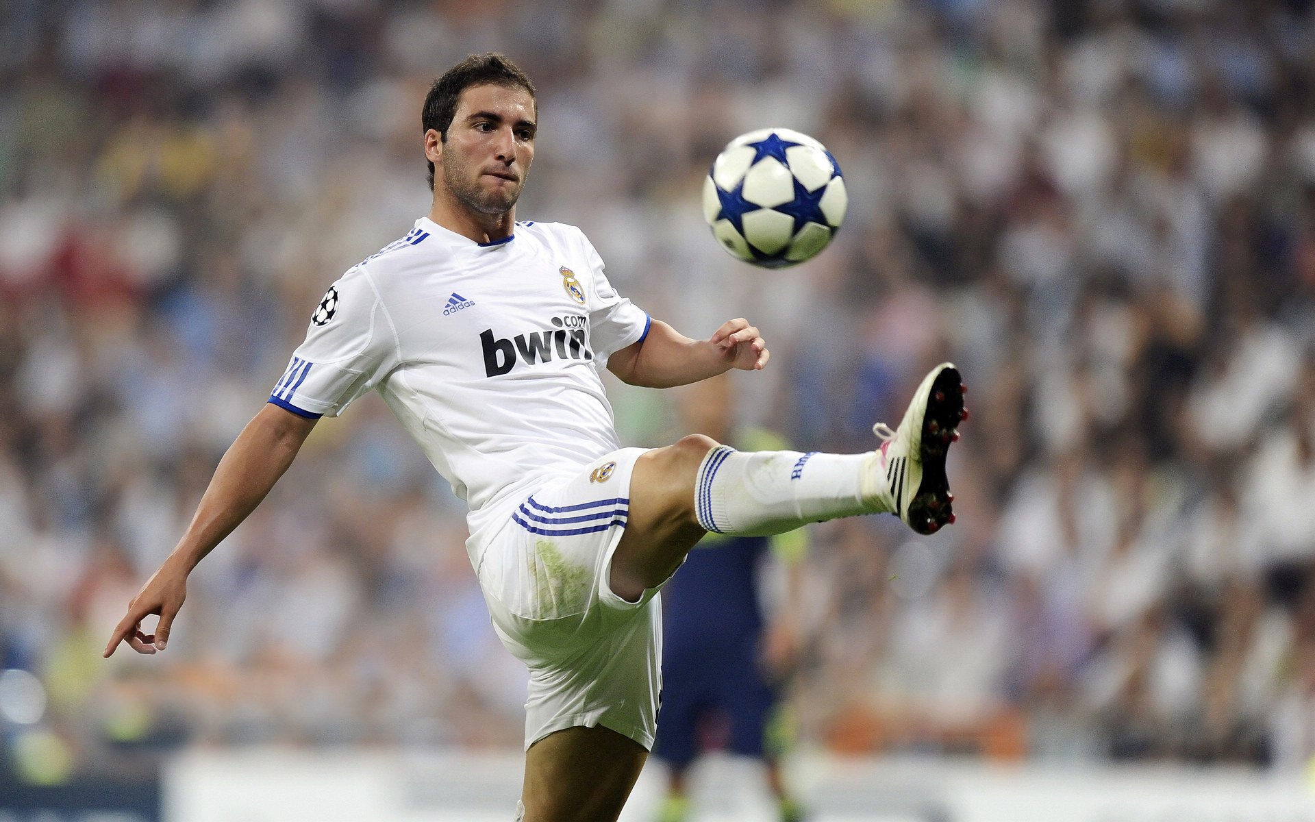 马刺对阵猛龙,杰伦·格林在压力下的完美爆发